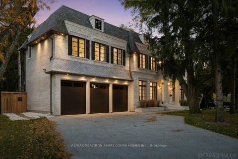 Photo 2 at 34 Greengate Road, Don Mills, Toronto