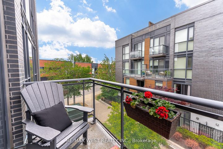 Photo 15 at 103 - 15 Sousa Mendes Street, Junction, Toronto