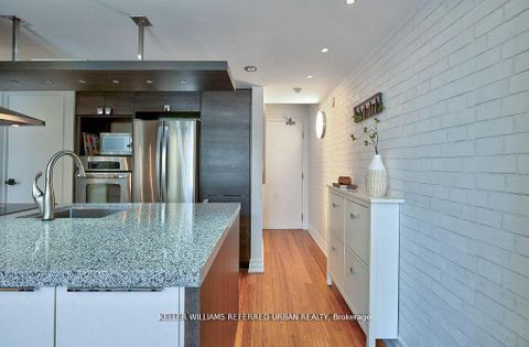 Photo 2 at 209 - 160 Baldwin Street, Chinatown, Toronto