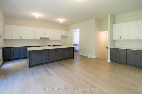 Photo 9 at 980 Church Drive, Lefroy, Innisfil