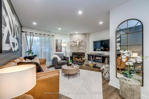 Photo 14 at 113 - 1496 Pilgrims Way, GA Glen Abbey, Oakville
