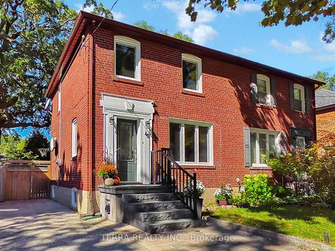 Photo 1 at 40 Allanbrooke Drive, Kingsway South, Toronto