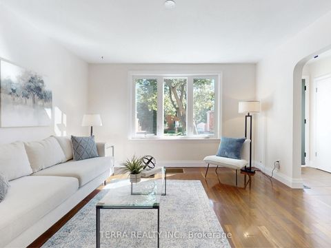 Photo 5 at 40 Allanbrooke Drive, Kingsway South, Toronto