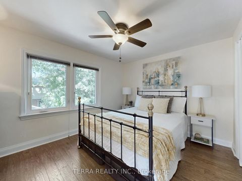 Photo 13 at 40 Allanbrooke Drive, Kingsway South, Toronto