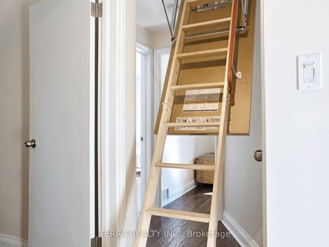 Photo 21 at 40 Allanbrooke Drive, Kingsway South, Toronto