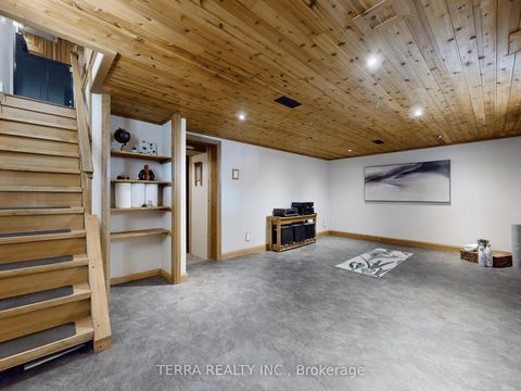 Photo 23 at 40 Allanbrooke Drive, Kingsway South, Toronto