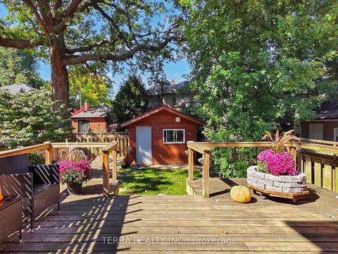 Photo 31 at 40 Allanbrooke Drive, Kingsway South, Toronto