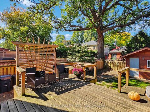 Photo 33 at 40 Allanbrooke Drive, Kingsway South, Toronto