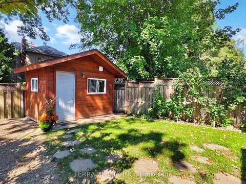 Photo 34 at 40 Allanbrooke Drive, Kingsway South, Toronto