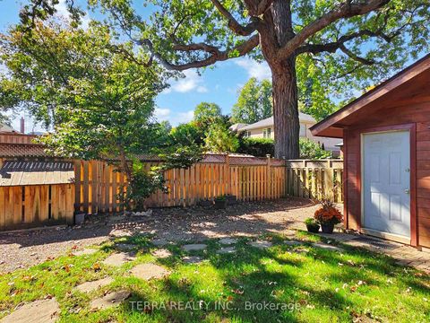 Photo 35 at 40 Allanbrooke Drive, Kingsway South, Toronto