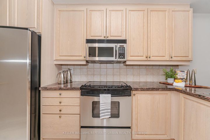 Photo 10 at 5 - 397 Brunswick Avenue, Annex, Toronto