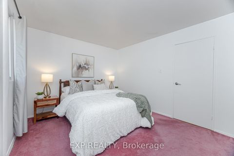 Photo 9 at 125 Hollyberry Trail, Hillcrest Village, Toronto