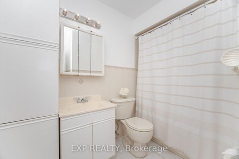 Photo 13 at 125 Hollyberry Trail, Hillcrest Village, Toronto