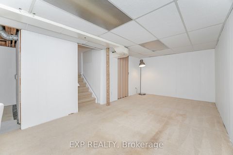 Photo 14 at 125 Hollyberry Trail, Hillcrest Village, Toronto