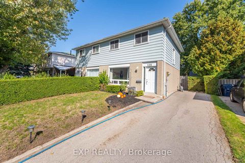 Photo 24 at 125 Hollyberry Trail, Hillcrest Village, Toronto