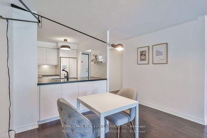 Photo 7 at 216 - 2267 Lakeshore Boulevard W, Mimico, Toronto