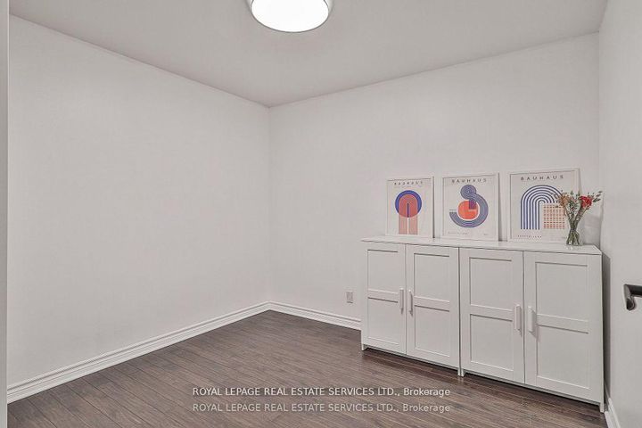 Photo 9 at 216 - 2267 Lakeshore Boulevard W, Mimico, Toronto