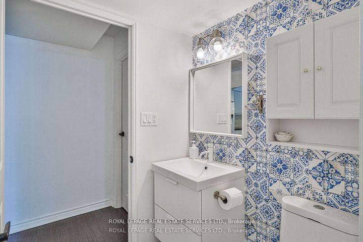 Photo 14 at 216 - 2267 Lakeshore Boulevard W, Mimico, Toronto