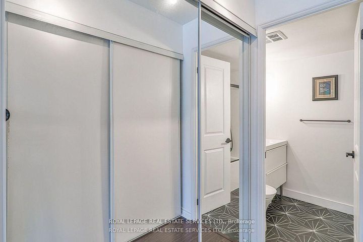 Photo 16 at 216 - 2267 Lakeshore Boulevard W, Mimico, Toronto