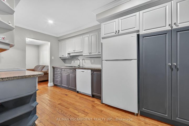 Photo 6 at 16 - 341 Wilson Drive, DP Dorset Park, Milton