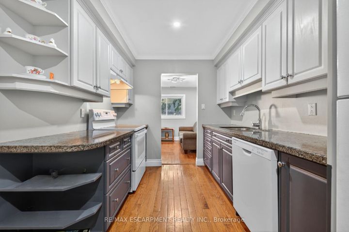 Photo 7 at 16 - 341 Wilson Drive, DP Dorset Park, Milton