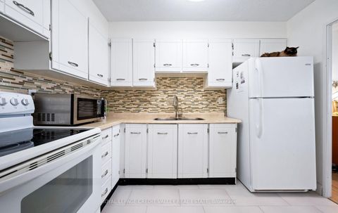 Photo 31 at 601 - 2263 Marine Drive, BR Bronte, Oakville
