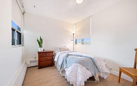 Photo 37 at 601 - 2263 Marine Drive, BR Bronte, Oakville