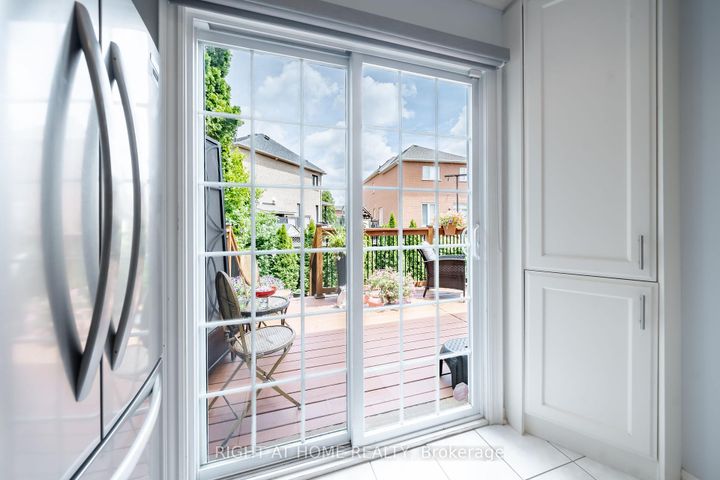 Photo 17 at 259 Tall Grass Trail, East Woodbridge, Vaughan