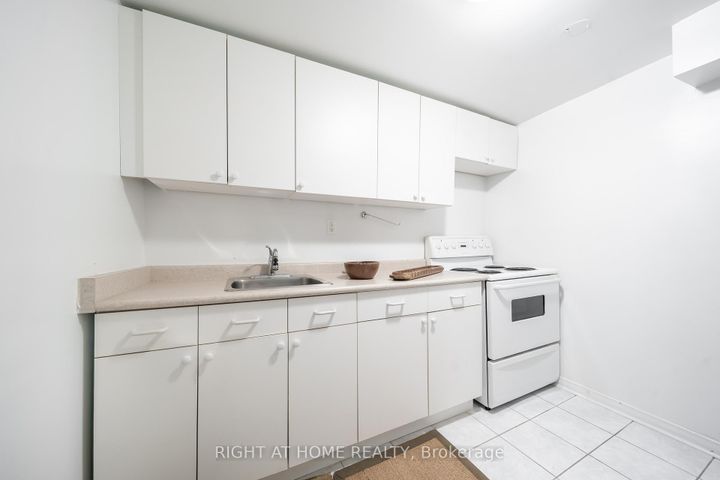 Photo 37 at 259 Tall Grass Trail, East Woodbridge, Vaughan