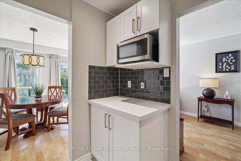 Photo 3 at 52 - 1131 Sandhurst Circle, Agincourt North, Toronto