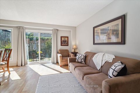 Photo 7 at 52 - 1131 Sandhurst Circle, Agincourt North, Toronto