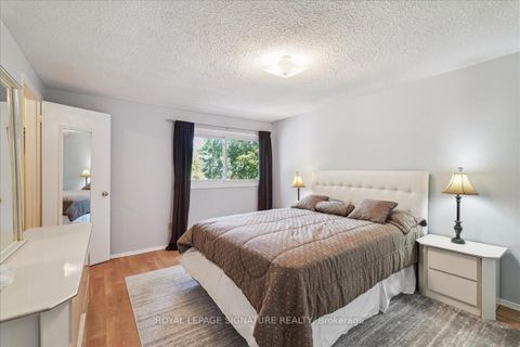 Photo 10 at 52 - 1131 Sandhurst Circle, Agincourt North, Toronto