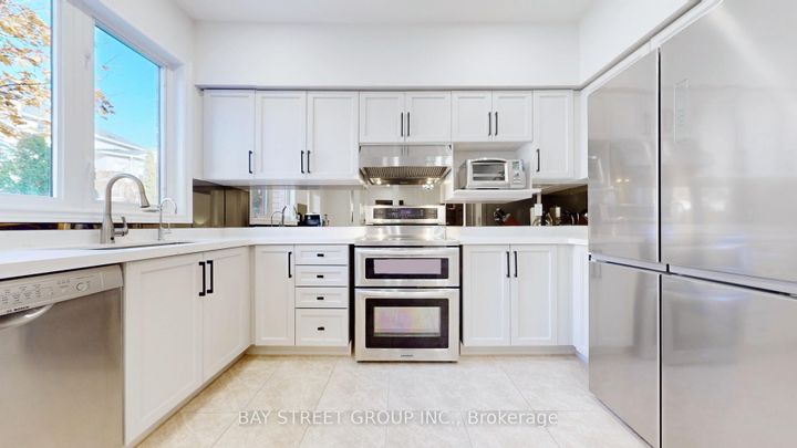 Photo 12 at 115 COLESBROOK Road, Westbrook, Richmond Hill