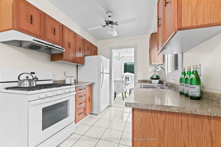 Photo 10 at 67 Wildercroft Avenue, Brampton North, Brampton