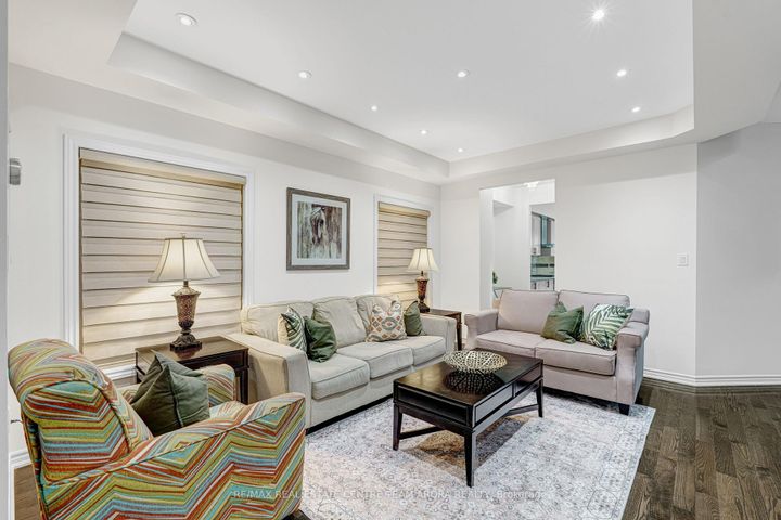 Photo 6 at 65 Monkton Circle, Credit Valley, Brampton