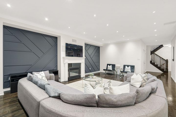 Photo 8 at 65 Monkton Circle, Credit Valley, Brampton