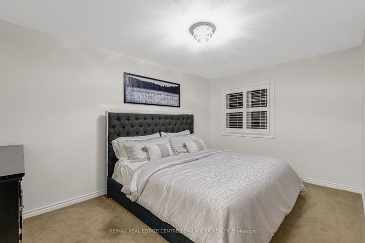 Photo 27 at 65 Monkton Circle, Credit Valley, Brampton