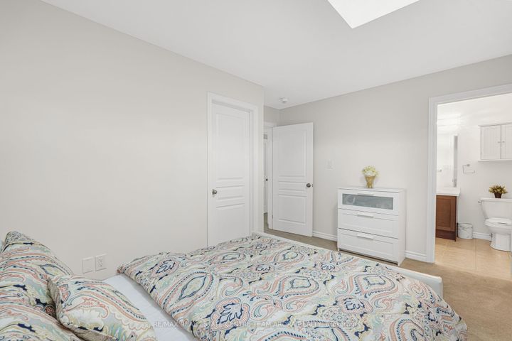 Photo 30 at 65 Monkton Circle, Credit Valley, Brampton