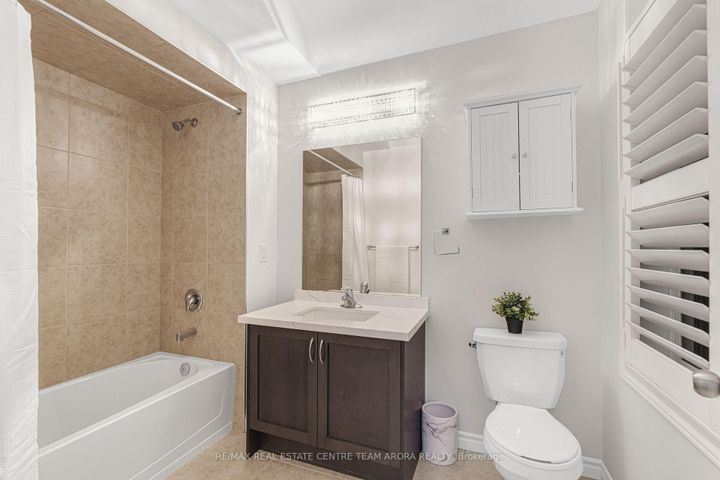 Photo 31 at 65 Monkton Circle, Credit Valley, Brampton