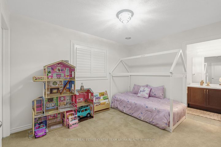 Photo 32 at 65 Monkton Circle, Credit Valley, Brampton