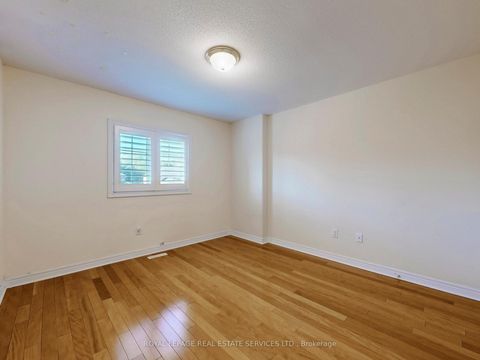 Photo 3 at 301 Mohawk Road, BR Bronte, Oakville