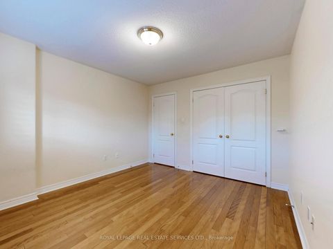 Photo 4 at 301 Mohawk Road, BR Bronte, Oakville