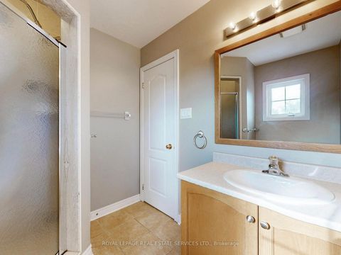 Photo 12 at 301 Mohawk Road, BR Bronte, Oakville