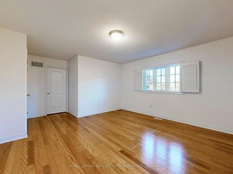 Photo 16 at 301 Mohawk Road, BR Bronte, Oakville