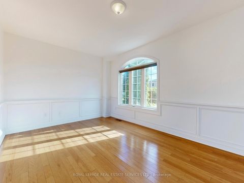 Photo 35 at 301 Mohawk Road, BR Bronte, Oakville