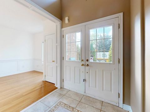 Photo 38 at 301 Mohawk Road, BR Bronte, Oakville