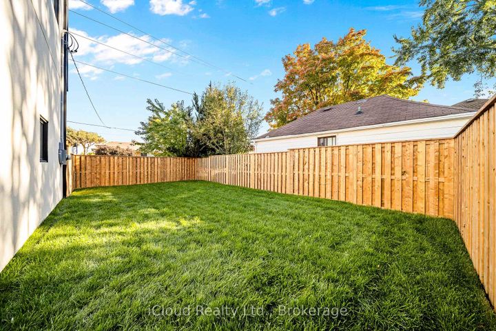 Photo 48 at 1140 Ogden Avenue, Lakeview, Mississauga