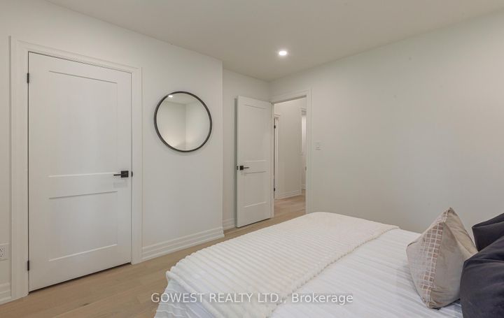 Photo 18 at 27 Hollister Road, West Deane, Toronto