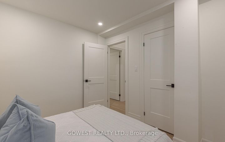Photo 22 at 27 Hollister Road, West Deane, Toronto