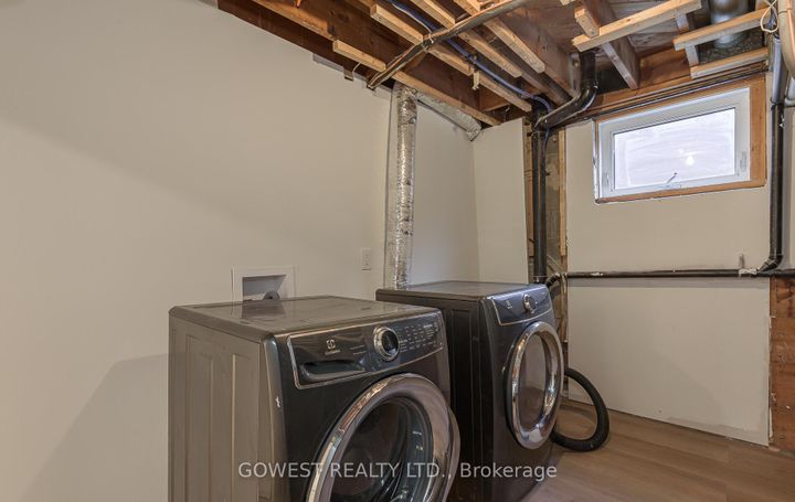 Photo 35 at 27 Hollister Road, West Deane, Toronto
